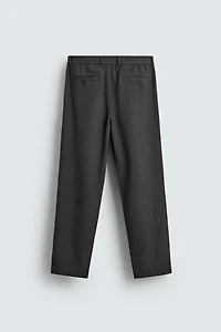PANTALON STRUCTURÉ À PLIS