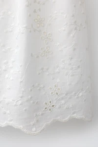 ROBE À FLEURS BRODÉES