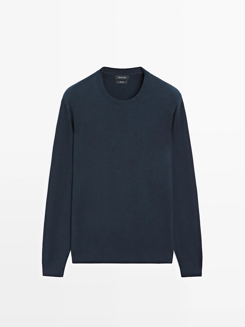 Knit 100% cotton crew neck sweater