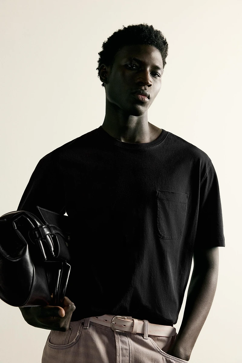 RELAXED FIT LIGHTWEIGHT T-SHIRT