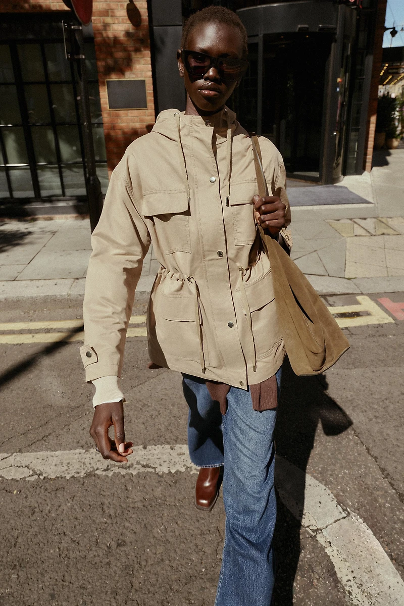 HOODED MULTI-POCKET JACKET