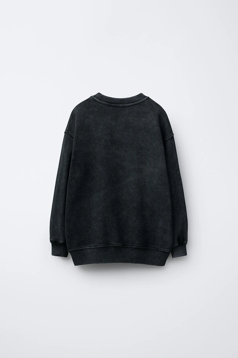 WASHED EFFECT PRINTED SWEATSHIRT