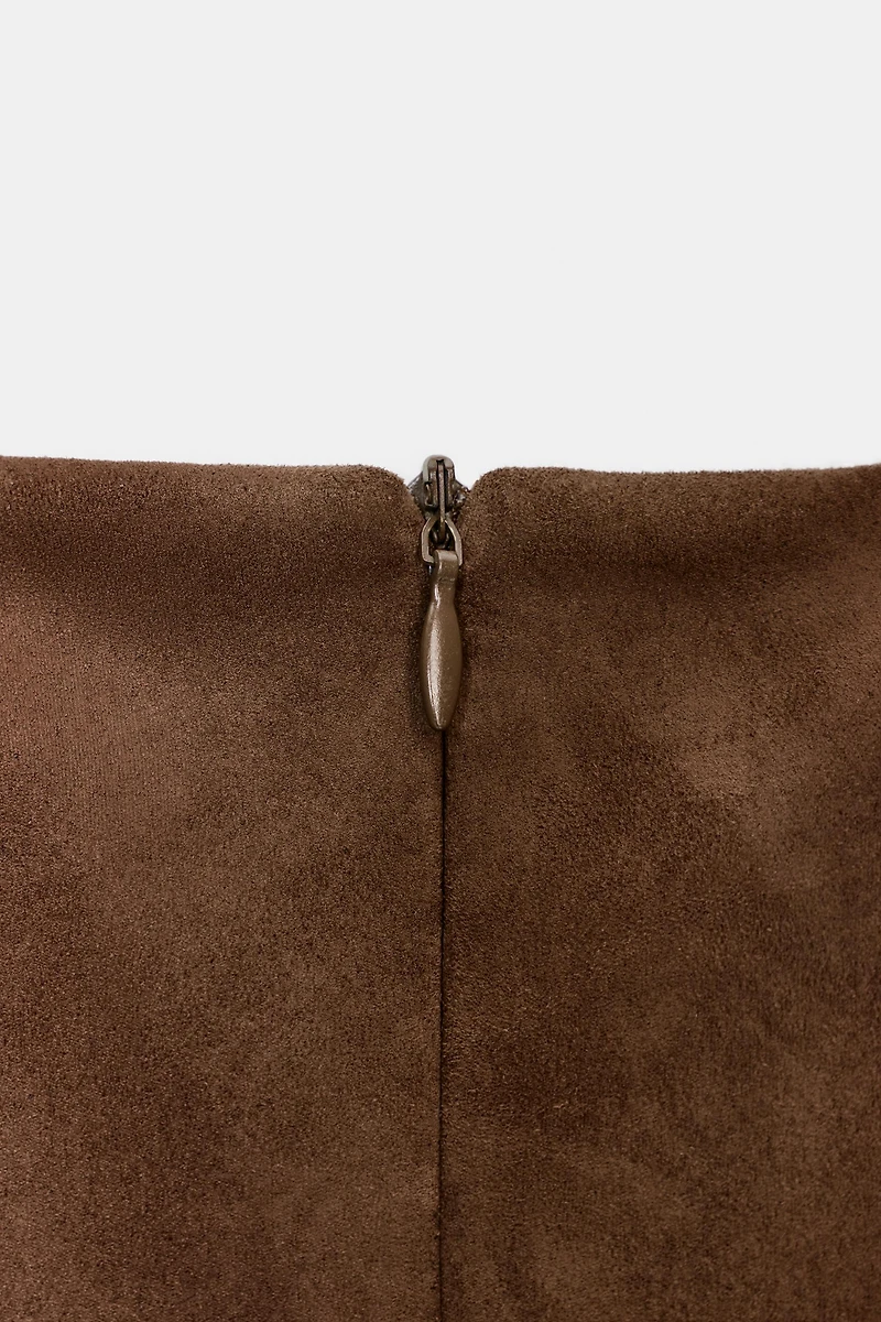 ROBE COURTE EFFET DAIM À VOLANTS