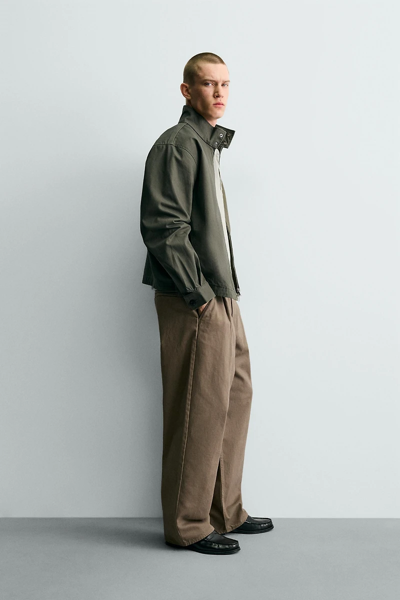 PANTALON CHINO COUPE BAGGY À PLIS
