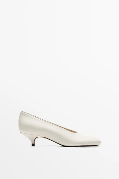 Soft leather heel shoe