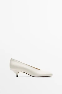 Soft leather heel shoe