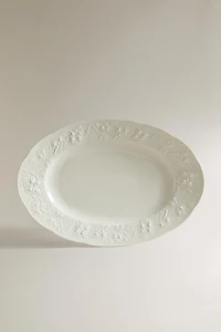 PLAT EN PORCELAINE RAISIN