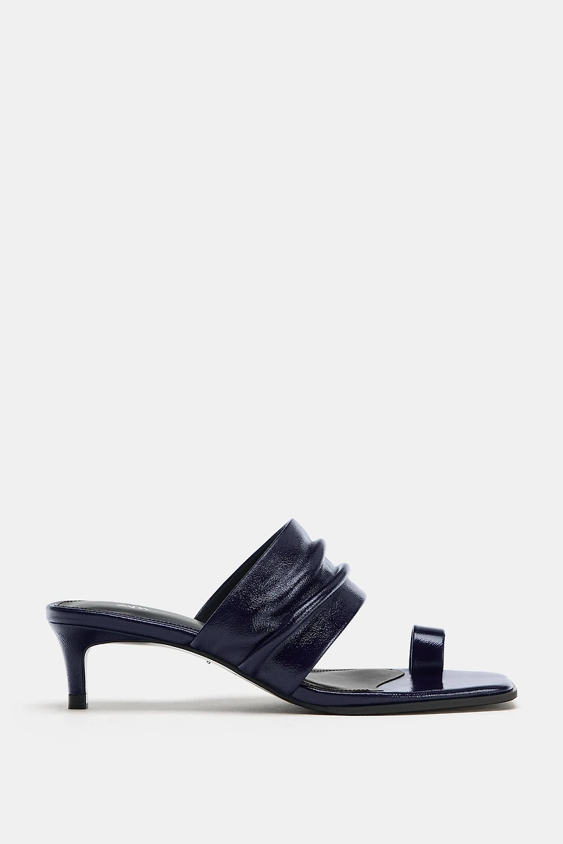 SANDALES EN CUIR À BRIDE