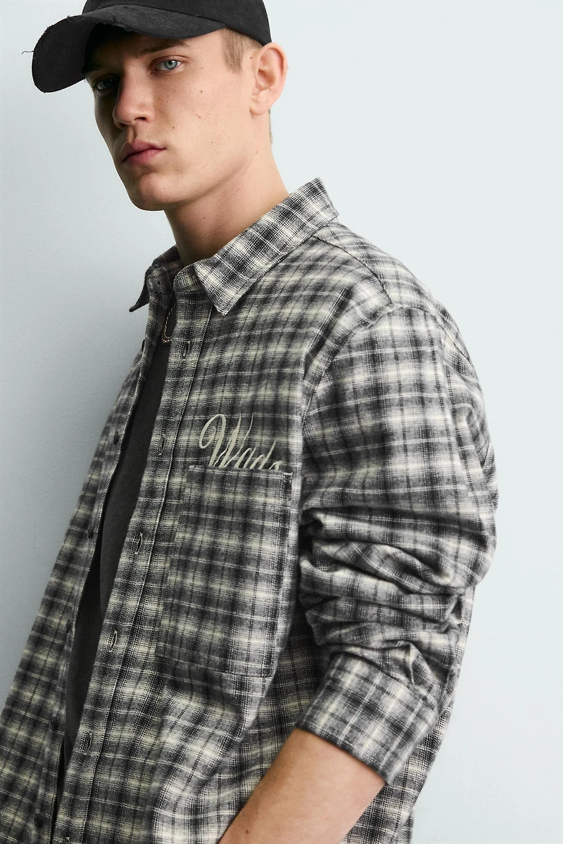 CHEMISE À CARREAUX EN FLANELLE BRODÉE