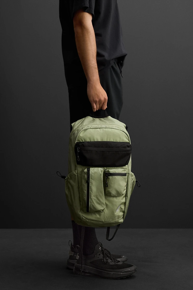 MULTI-POCKET SPORTS BACKPACK
