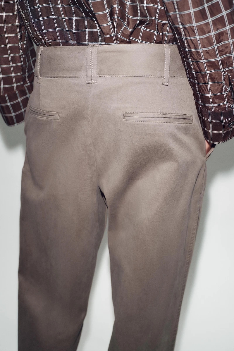 MID-RISE STRAIGHT LEG PANTS