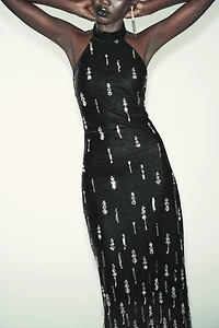 ROBE MI-LONGUE EN VELOURS AVEC FANTAISIE