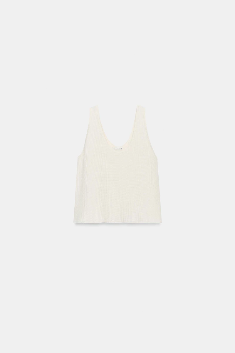 STRUCTURED STRAP TOP