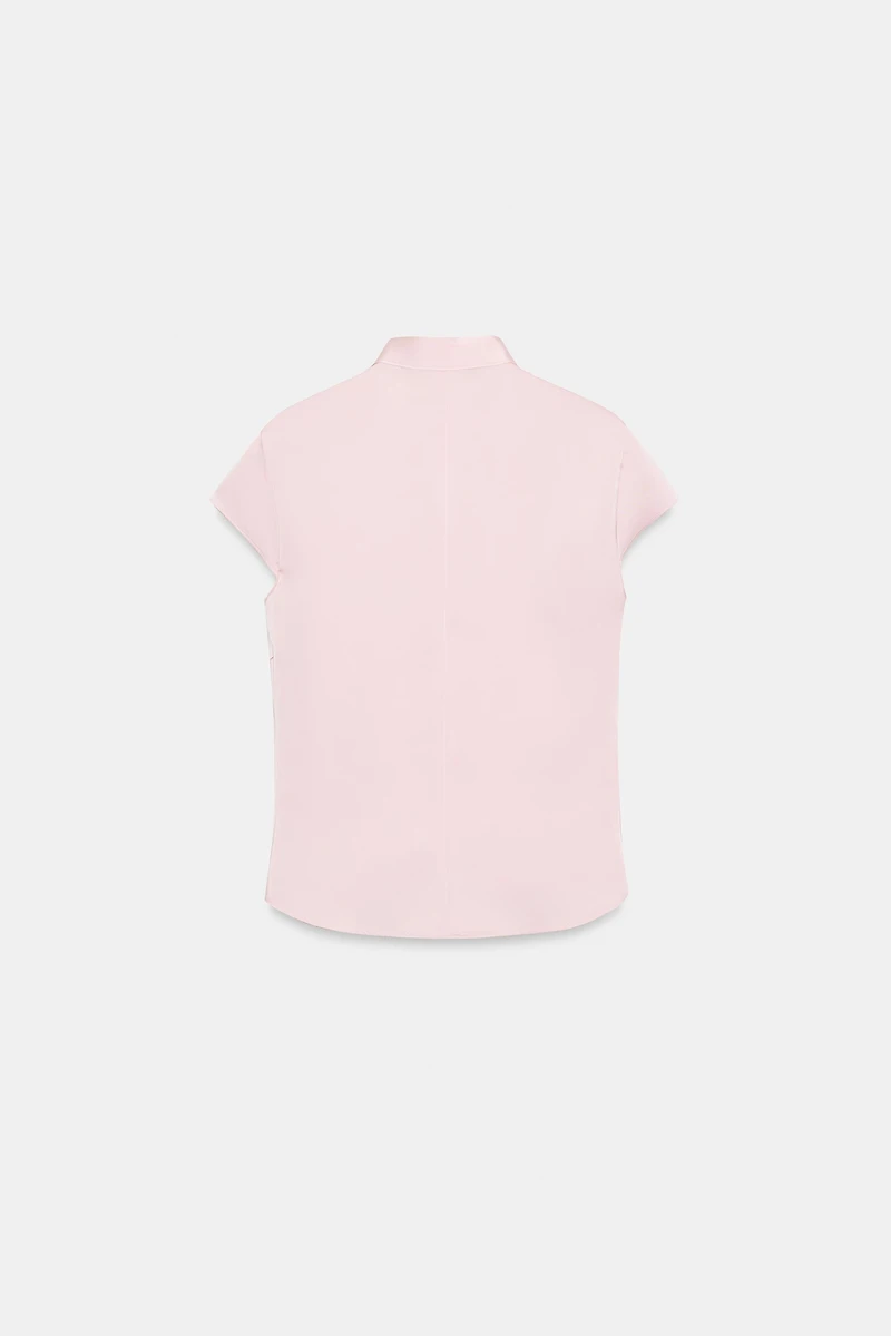 TOP SATINÉ À BOUTONS LATÉRAUX