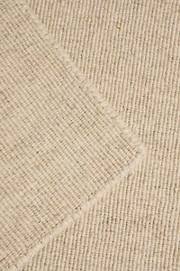 WOOL AREA RUG WITH SCALLOPED LINES