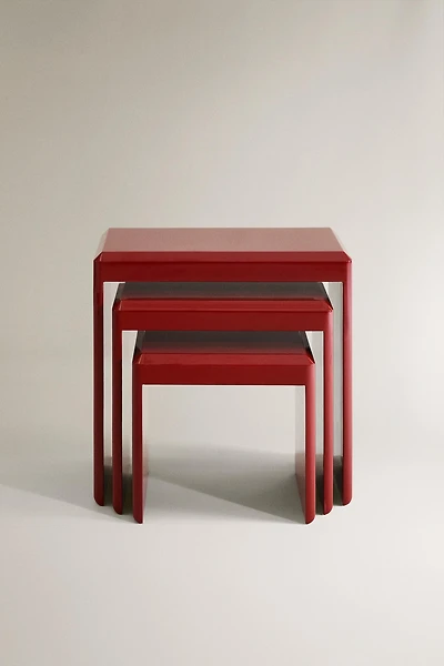 LACQUERED NESTING TABLES (SET OF 3) | COLIN KING
