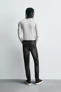 RIPPED SKINNY FIT JEANS