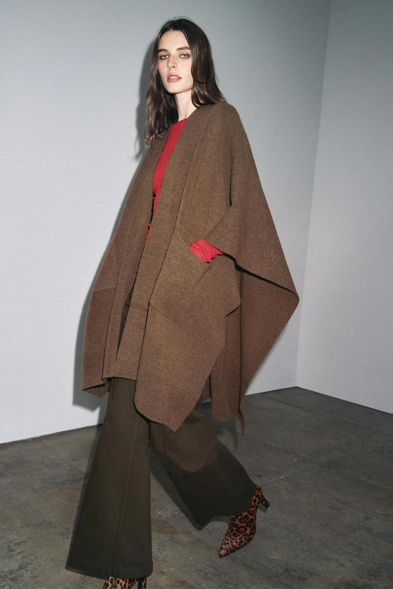 LONG KNIT CAPE