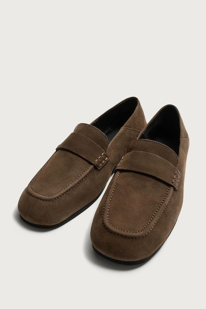 MOCASSINS EN CUIR À MASQUE