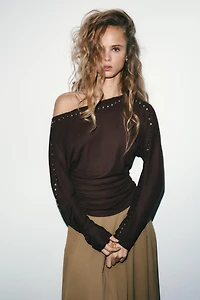 LONG SLEEVE T-SHIRT WITH STUDS
