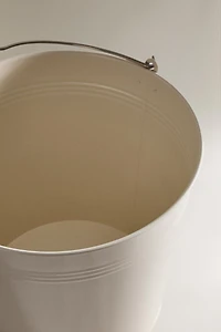 LACQUERED METAL TUB