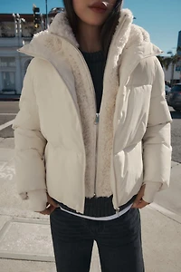 ANORAK À CAPUCHE EN BORG DÉPERLANT COUPE-VENT