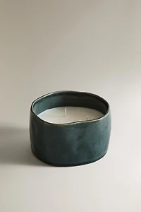 (150 G) VIBRANT ROSE SCENTED CANDLE