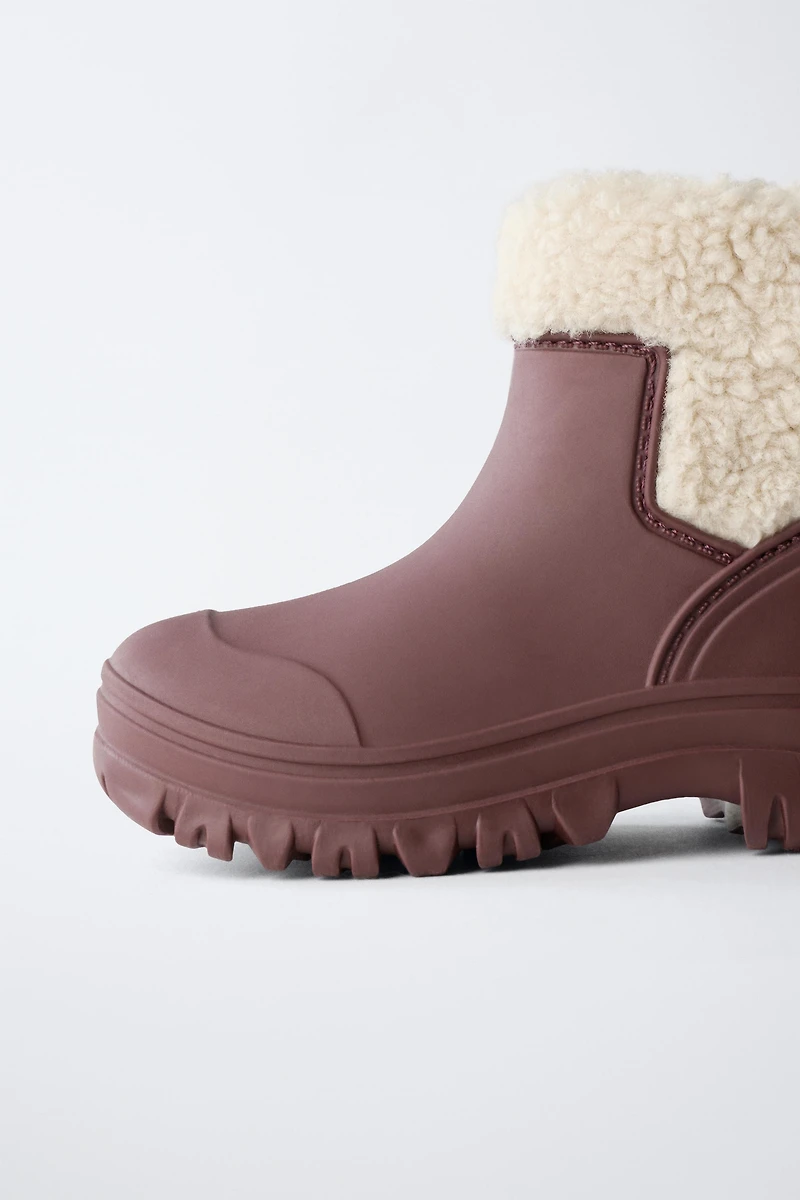 FLEECE LINED RAIN BOOTS