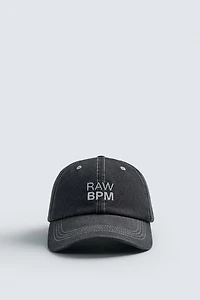 WASHED EMBROIDERED TEXT TOPSTITCHED CAP