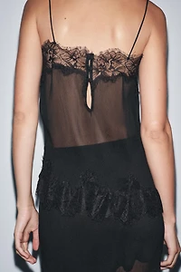 PLEATED LACE TOP