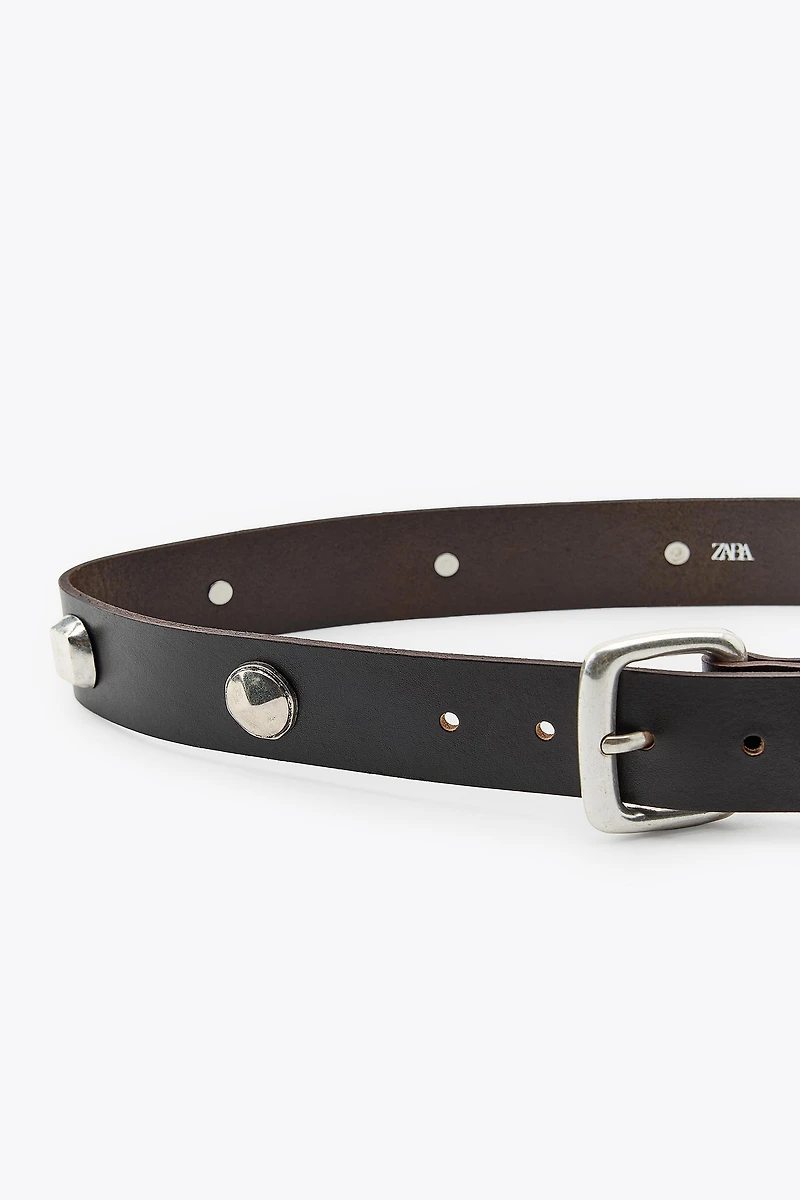 CEINTURE EN CUIR À CLOUS