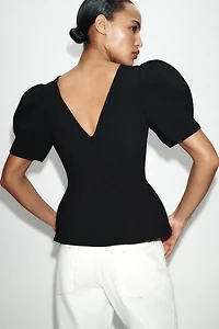TOP MANCHES BOUFFANTES AVEC PERLES ET LACETS