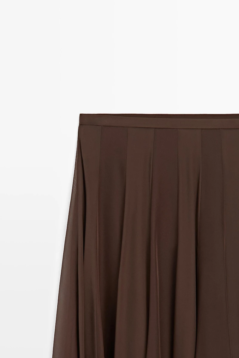 Flowing flared midi skirt