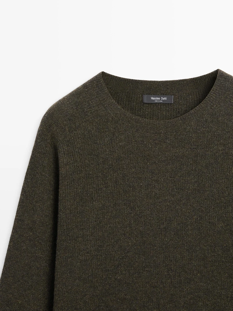 Pull en maille de laine mélangée sans coutures