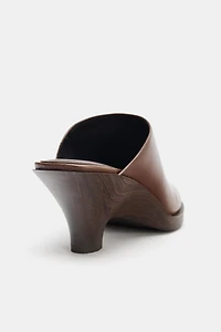 LEATHER HEELED CLOGS