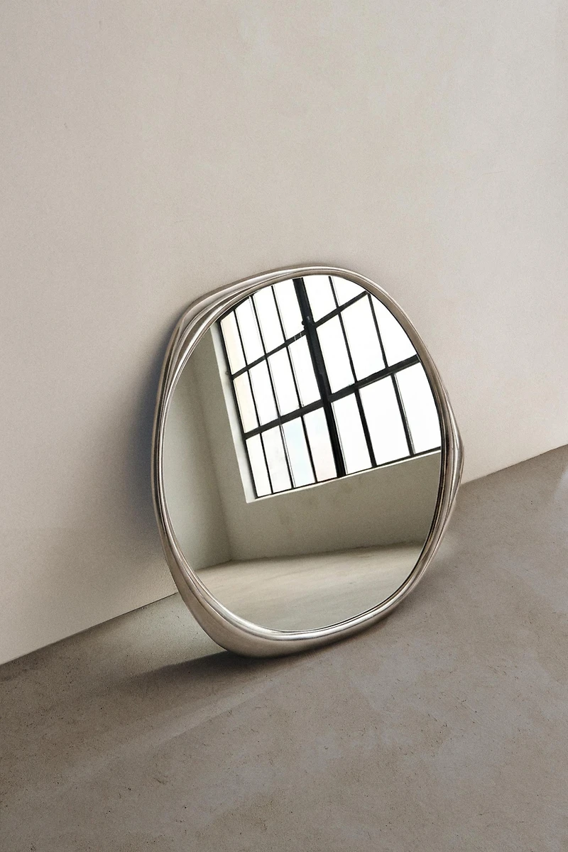 IRREGULAR ALUMINUM MIRROR
