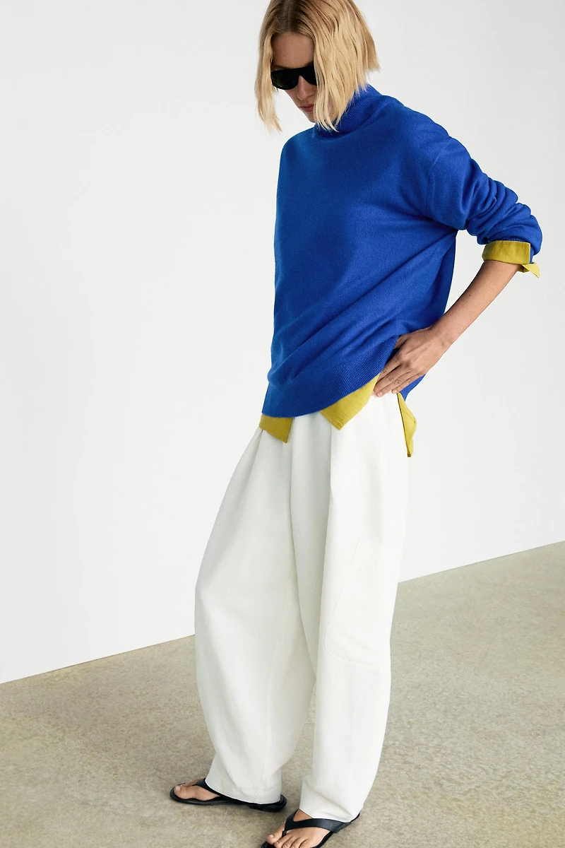 100% cashmere high neck knit sweater