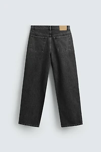 STRAIGHT FIT JEANS