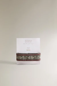 CHRISTMAS GIFT WRAPPING RIBBON WITH DECORATIVE DUCKLINGS