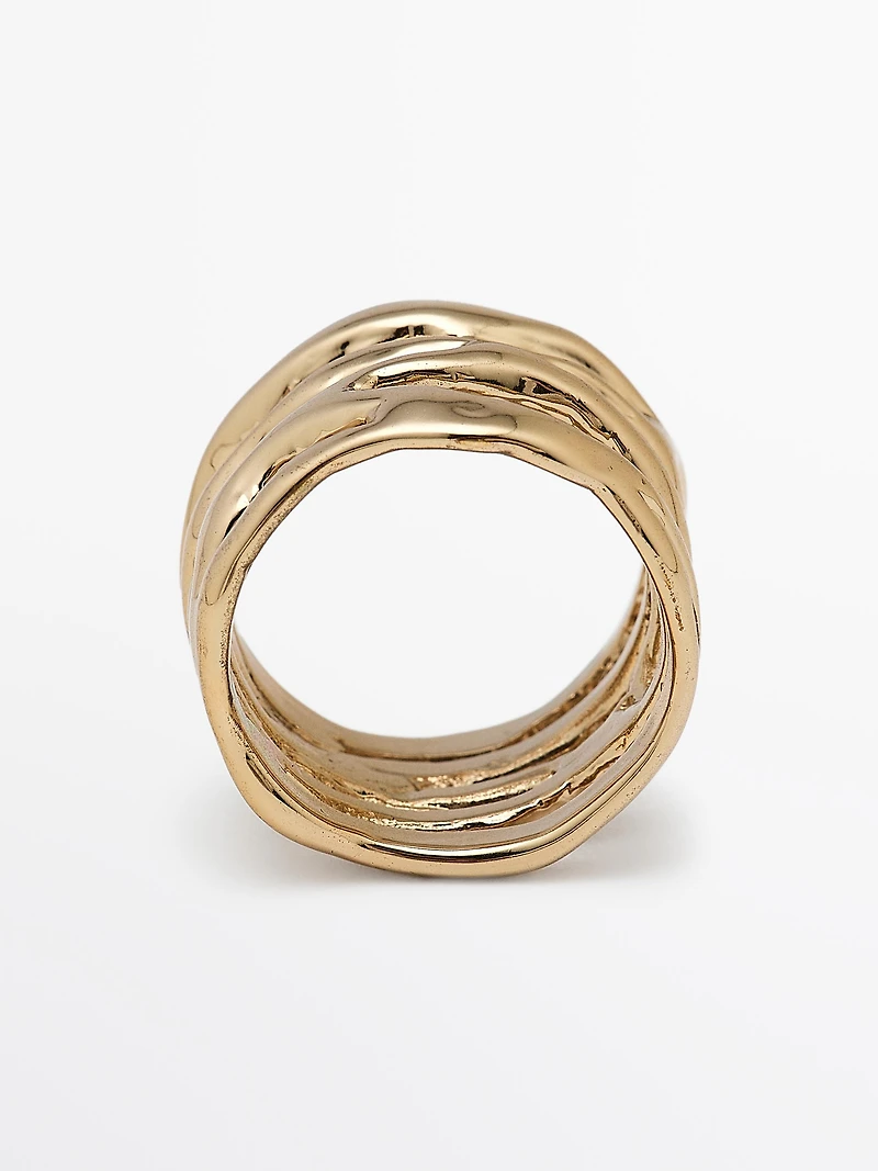 Irregular ring