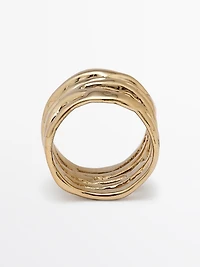 Irregular ring