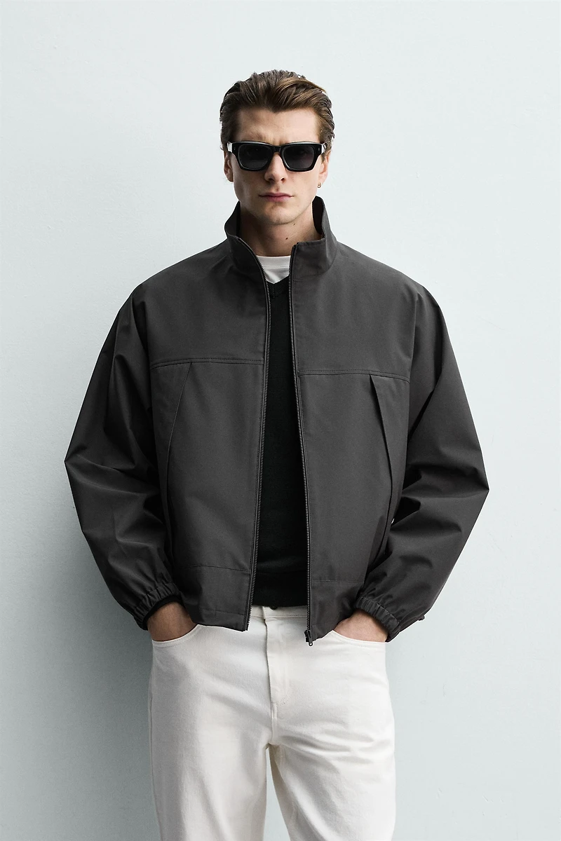 LIGHTWEIGHT WATER REPELLENT TECHNICAL JACKET
