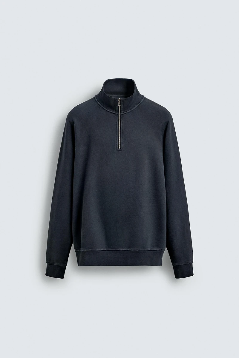 SWEAT DÉLAVÉ COL ZIPPÉ