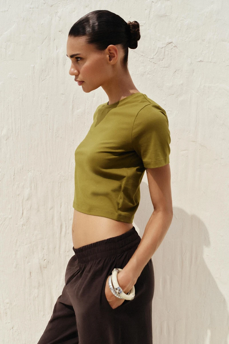 CROPPED STRETCH T-SHIRT