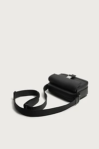 SAC BANDOULIÈRE GOMMÉ À BOUCLE