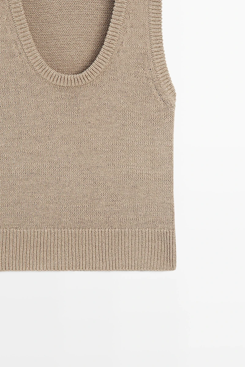 Cotton-blend ribbed knit vest