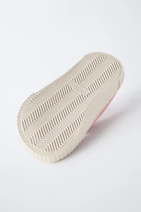 BAREFOOT SNEAKERS