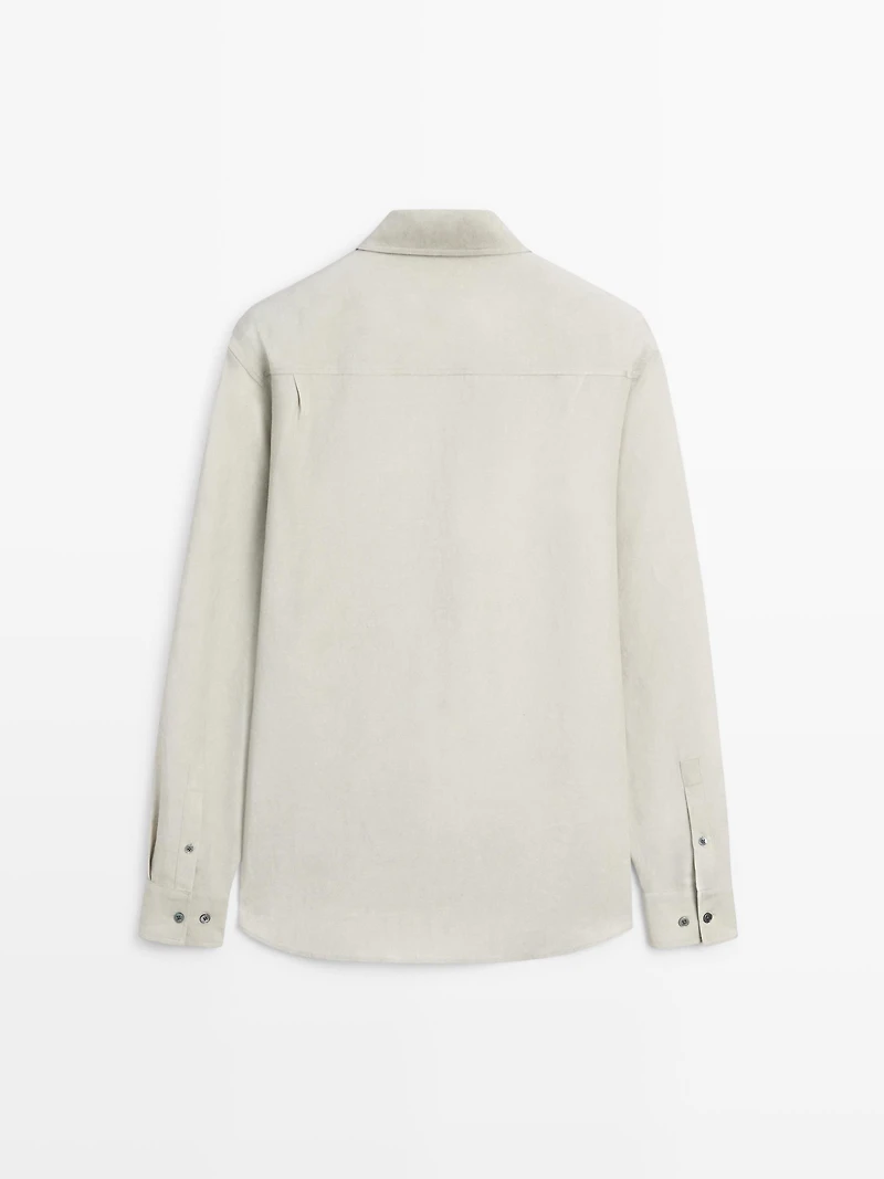 Flowing shirt with pocket