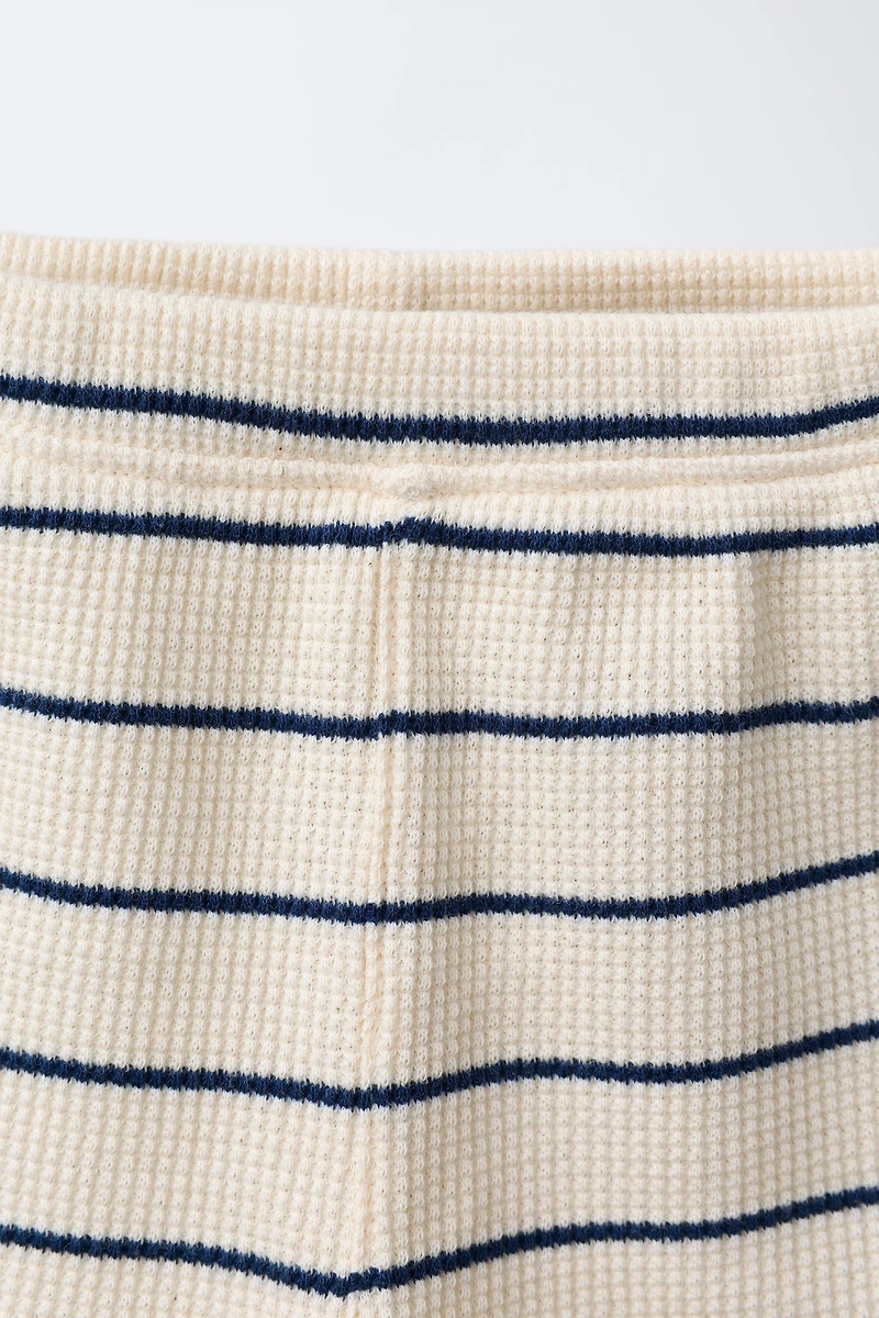 WAFFLE STRIPED SHORTS