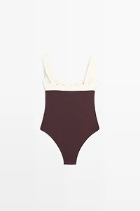 Maillot de bain froncé